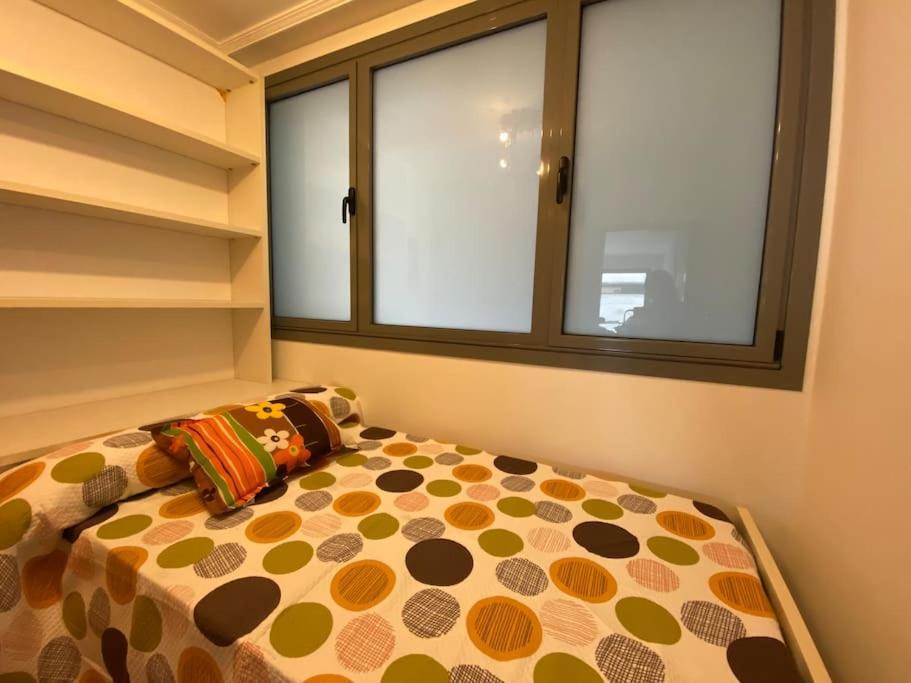 Apartament Piso Familiar Amplio Con Acceso Directo A La Playa Bueu Zewnętrze zdjęcie
